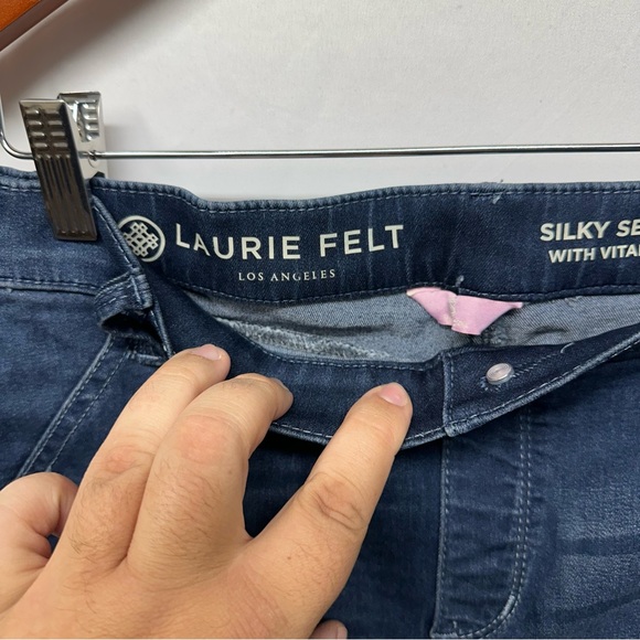 Laurie Felt Silky Seamless Stretch Leggings Jeans Small Dark Wash - Picture 3 of 11